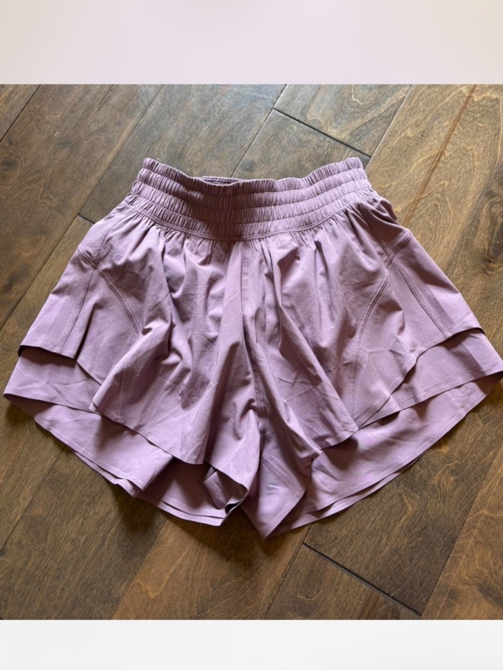 Lululemon Mauve Grey shake it out high rise shorts Never worn XXXS